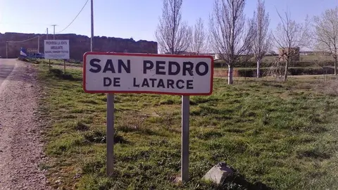 Entrada al municipio vallisoletano de San Pedro Latarce