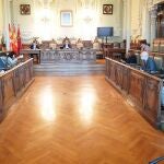 Junta de Gobierno en el Ayuntamiento de Valladolid presidida por el concejal de Urbanismo, Manuel Saravia