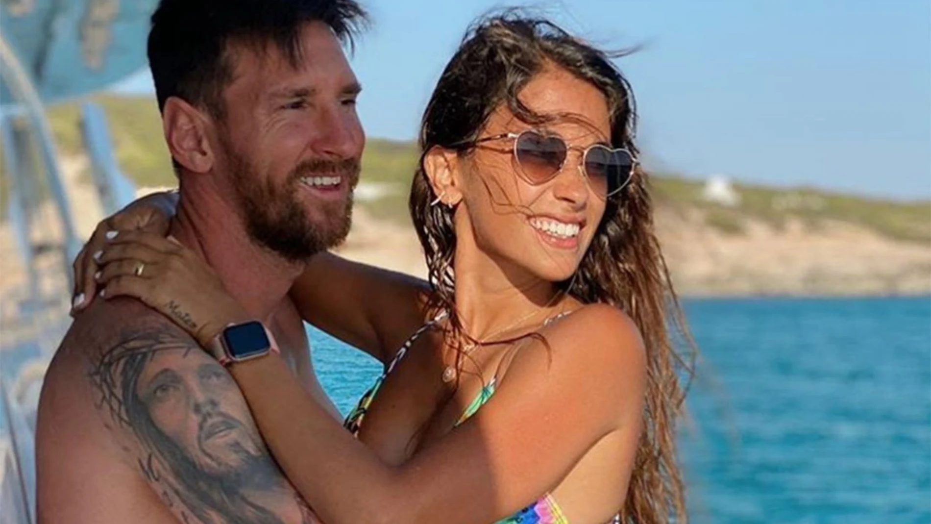 Antonela Rocuzzo y Leo Messi, durante unas vacaciones.