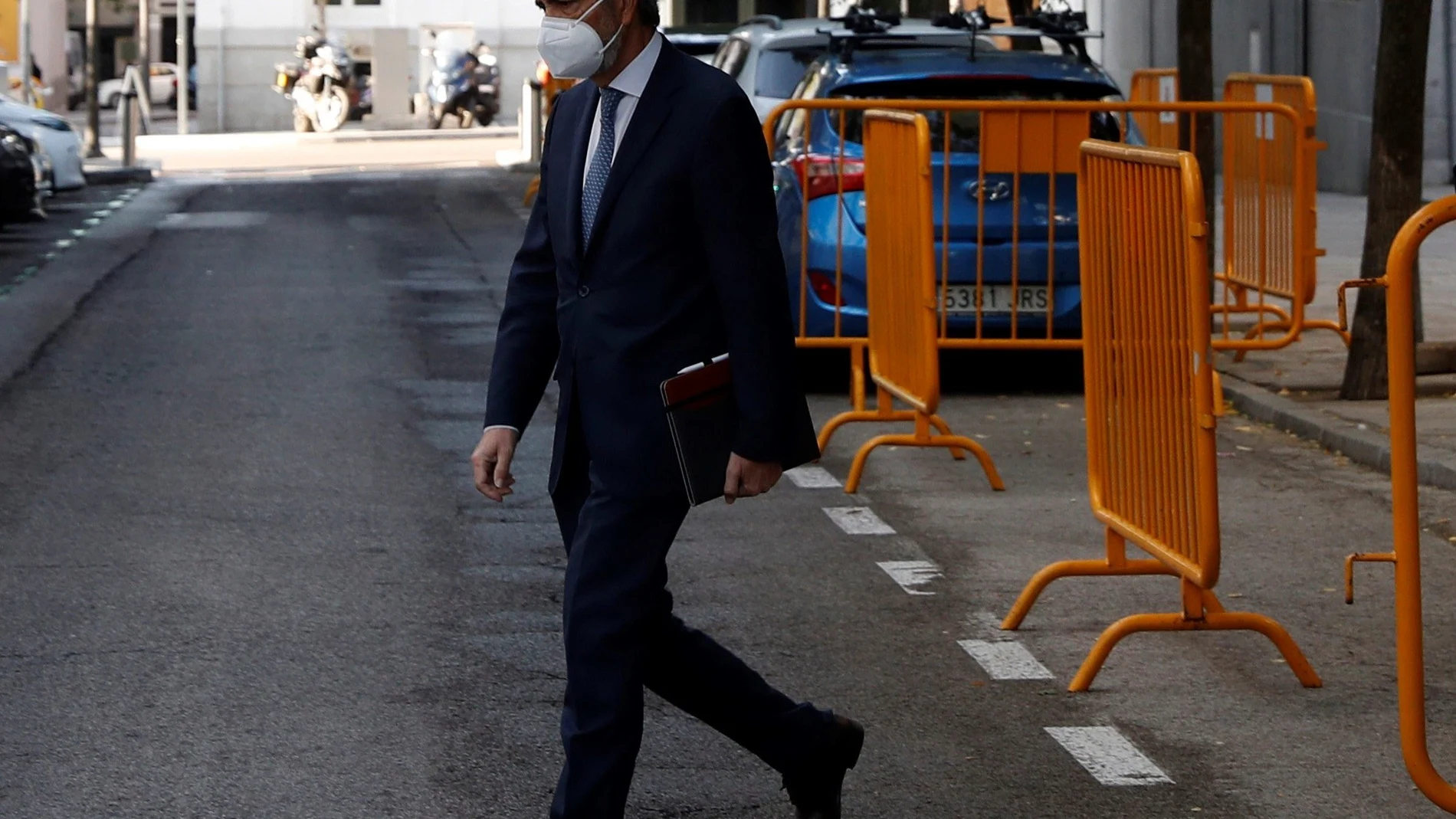 El presidente del Consejo General del Poder Judicial (CGPJ), Carlos Lesmes, a su llegada a la sede del CGPJ.