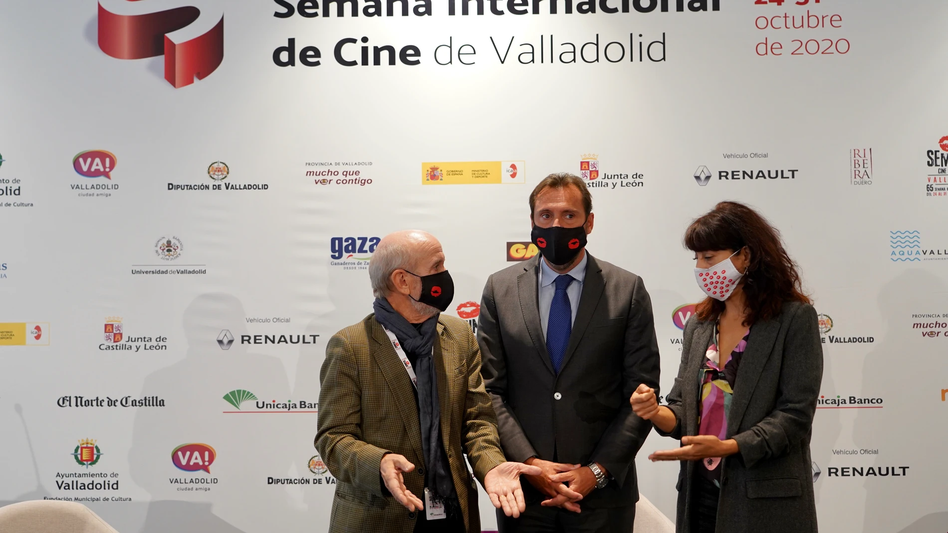 El alcalde Óscar Puente, la concejala Ana Redondo y el director de la Seminci, Javier Angulo, presentan el festival