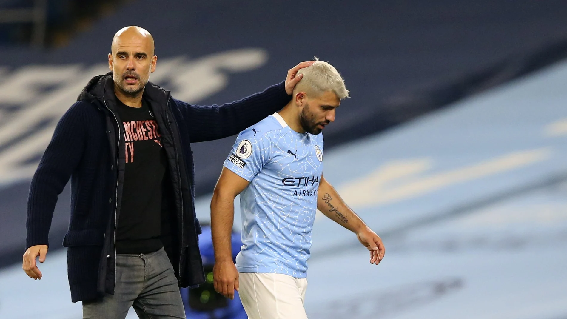 Sergio Aguero y Guardiola, en el partido Manchester City-Arsenal