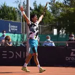 Carlos Alcaraz celebra su triunfo en el ATP Challenger de Alicante / JC Ferrero Equelite