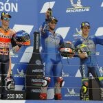 Álex Márquez, Álex Rins y Joan Mir, en el podio de Aragón, que fue cien por cien español en MotoGP