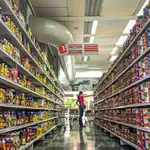 Un estudio revela el sorprendente número de empleados de supermercado asintomáticos
