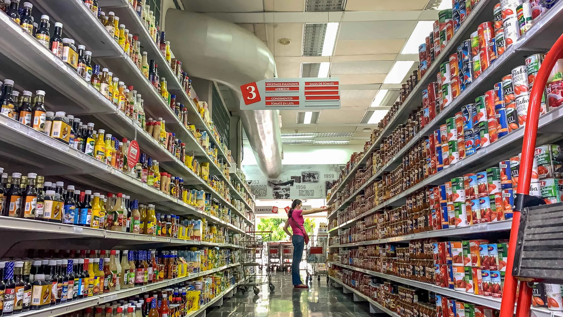 Un estudio revela el sorprendente número de empleados de supermercado asintomáticos