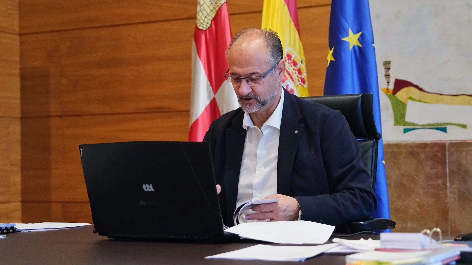 El presidente de las Cortes, Luis Fuentes, participa en la reunión telemática con el Grupo de Trabajo de la CALRE de Catástrofes Naturales.CORTES20/10/2020