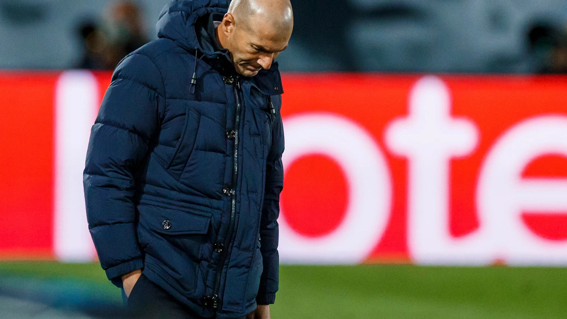 Zinedine Zidane y el Real Madrid llegan en un momento complicado al Clásico contra el Barcelona.