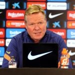 El entrenador del FC Barcelona, Ronald Koeman