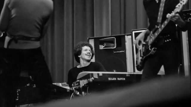 Keith Jarrett destacaba por su icónico pelo afro y su bigote
