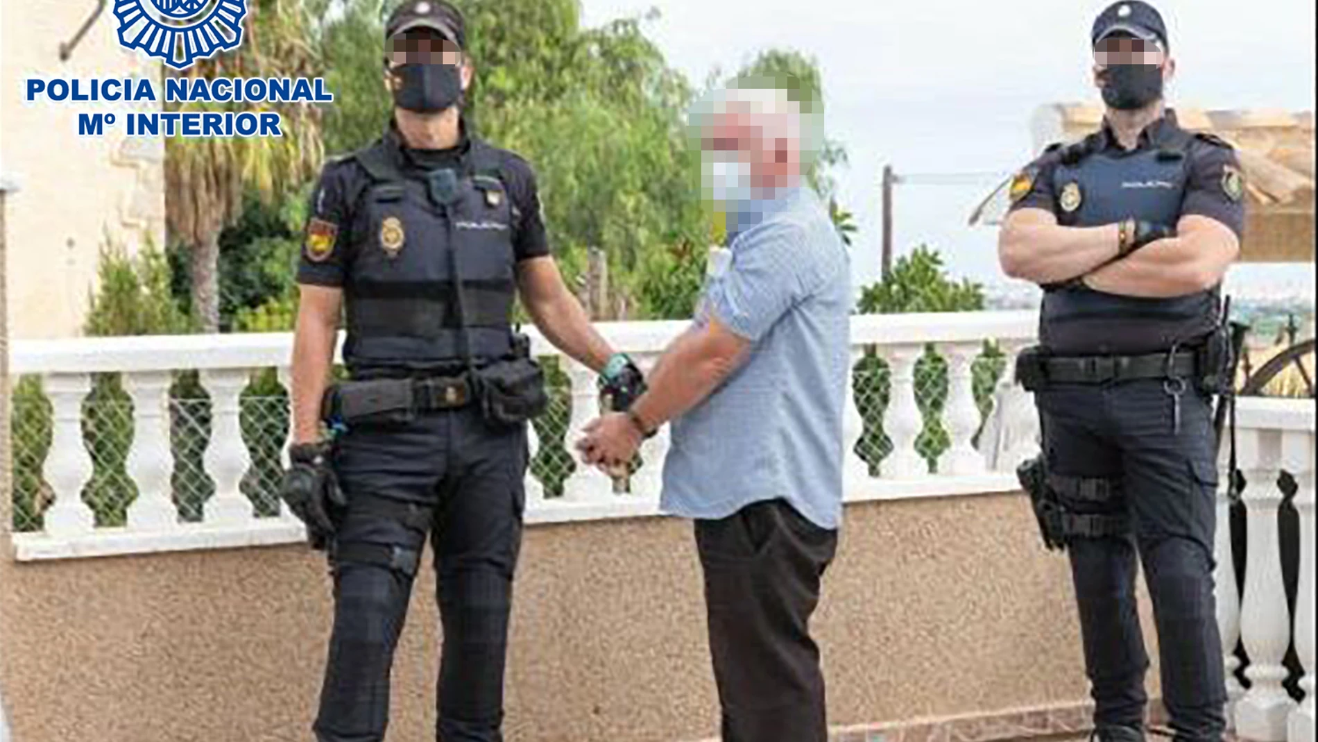 Detenido un conocido criminal irlandés que lideraba un grupo dedicado al envío postal de marihuana y medicamentos hipnóticos a Reino Unido e Irlanda