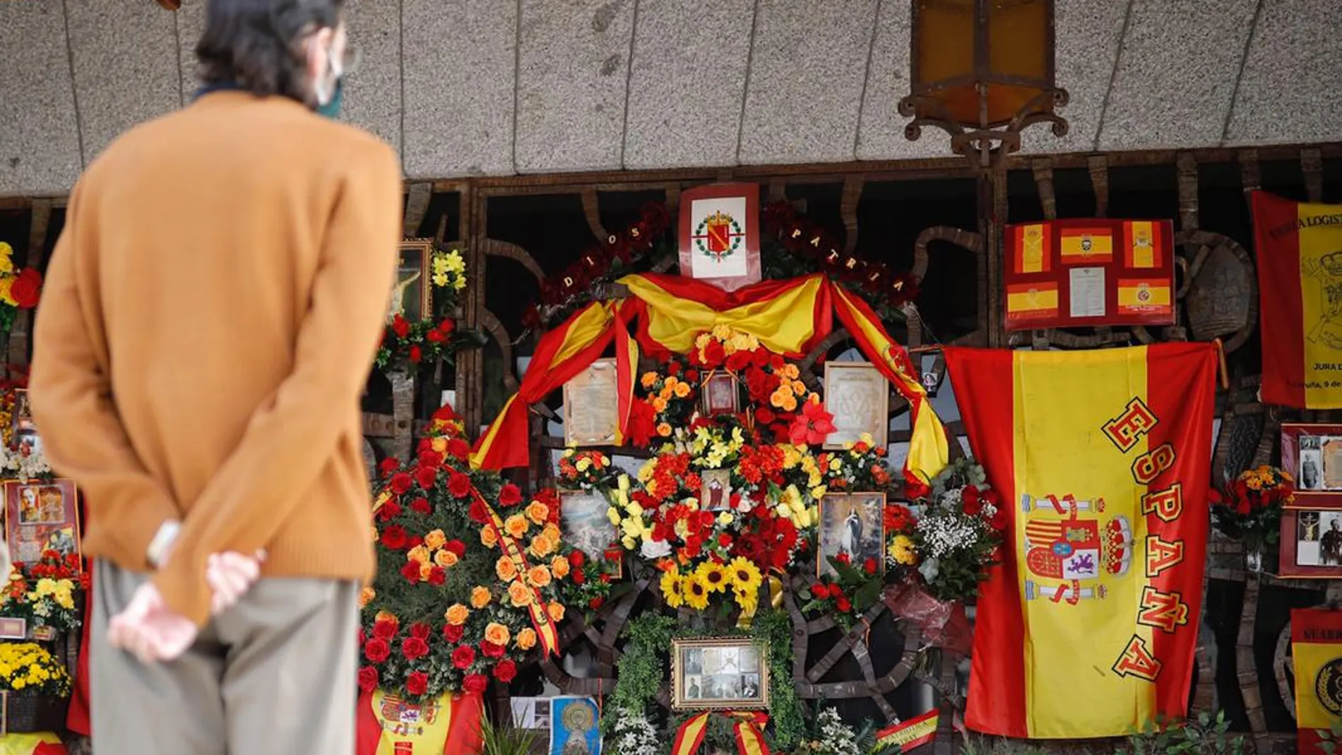 La fachada de la cripta del cementerio de Mingorrubio, el pasado 24 de octubre, aniversario del traslado de los restos de Francisco Franco