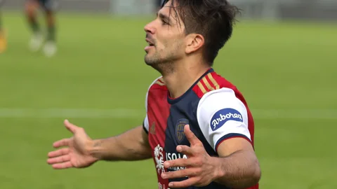 Giovanni Simeone con el Cagliari.