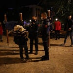 Primera noche del toque de queda, de 24:h a 6:00 am, impuesto para combatir la pandemia de la Covid-19. Bares, terrazas y restaurantes.