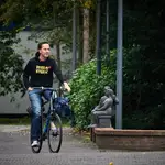 El primer ministro holandés, Mark Rutte, suele acudir en bicicleta a su oficina en La Haya