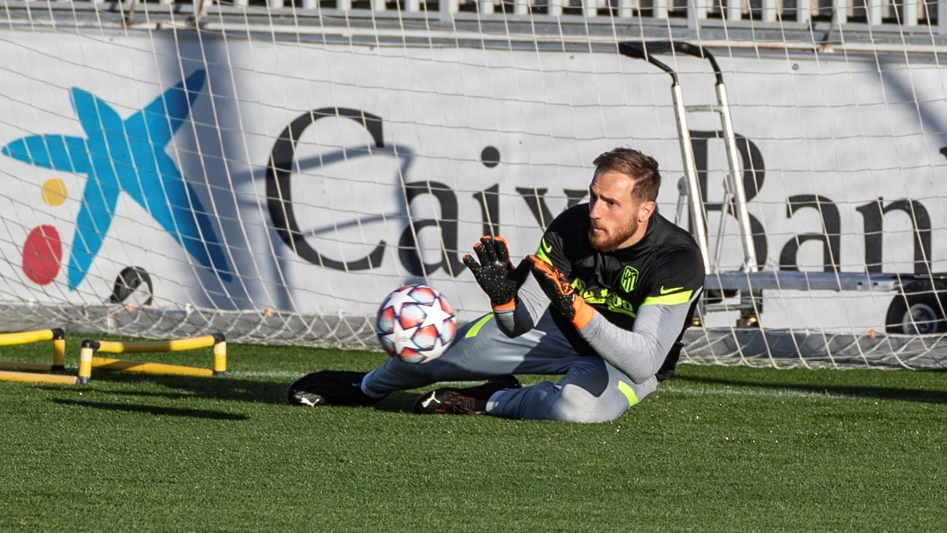 Oblak, en el último entrenamiento del Atlético