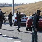 Control de la Guardia Civil de Toledo en la frontera ente Madrid y Castilla La Mancha.