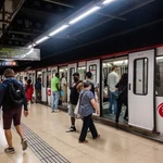 El Metro de Barcelona registra un 8% menos de pasajeros que este jueves
