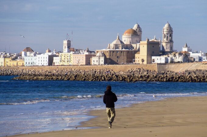 Vista de Cádiz y su catedral