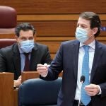 El presidente de la Junta, Alfonso Fernández Mañueco, durante una de sus intervenciones en el Pleno