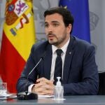 El ministro de Consumo, Alberto Garzón, participa en la rueda de prensa convocada tras la reunión semanal del Consejo de Ministros, este martes, en el complejo del Palacio de la Moncloa, en Madrid.