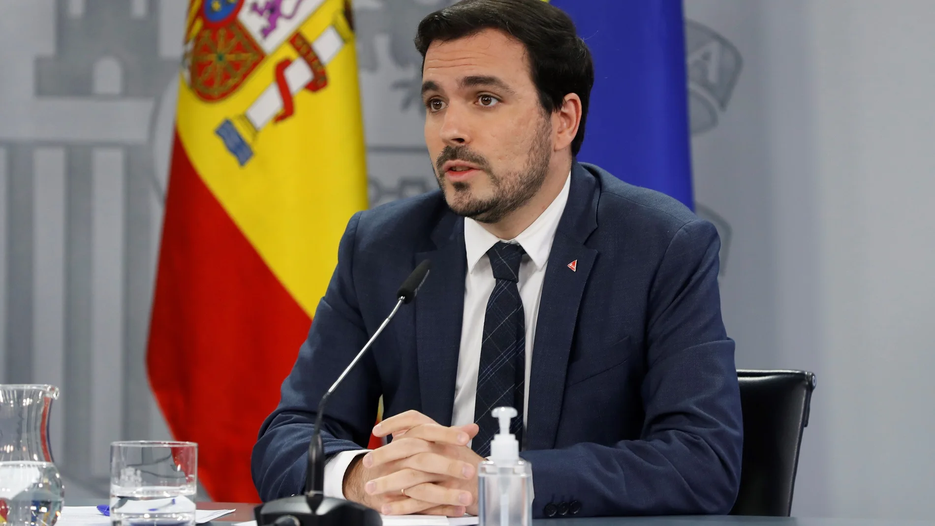 El ministro de Consumo, Alberto Garzón, participa en la rueda de prensa convocada tras la reunión semanal del Consejo de Ministros, este martes, en el complejo del Palacio de la Moncloa, en Madrid.