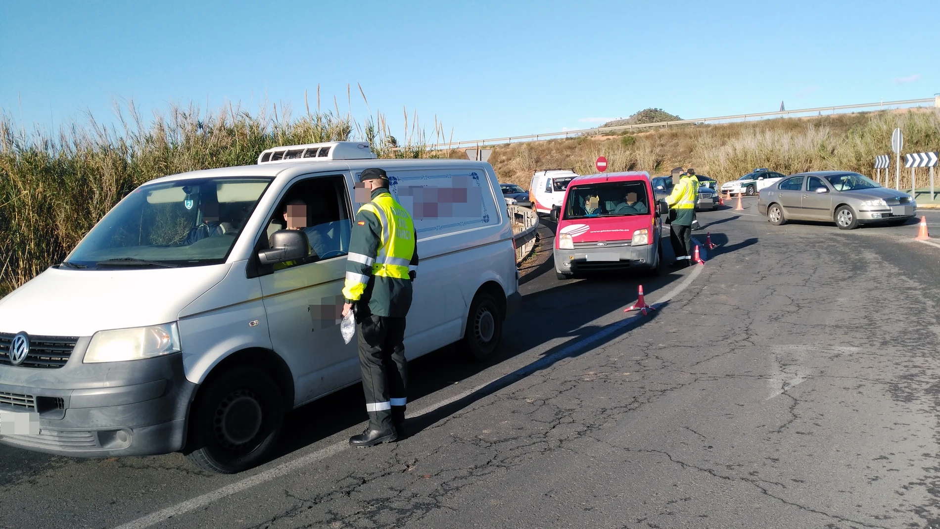 Sucesos.- La Guardia Civil denuncia a dos conductores implicados en accidentes de tráfico por no respetar la cuarentena