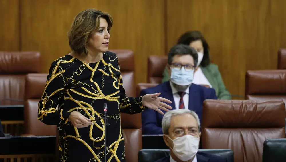 La líder de los socialistas andaluces, Susana Díaz, durante su intervención en el pleno del Parlamento andaluz en Sevilla. EFE/José Manuel Vidal