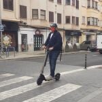 Pere Navarro descarta un examen para poder circular con patinete eléctrico