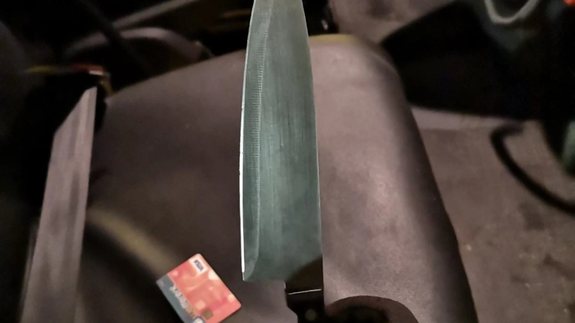 Imagen del cuchillo de cocina intervenido por los agentesPOLICÍA NACIONAL06/11/2020