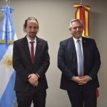 El vicepresidente segundo del Gobierno, Pablo Iglesias, junto al presidente de Argentina, Alberto Fernández, ayer en Bolivia