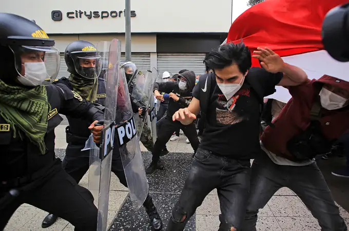 Graves disturbios en Perú tras la destitución de Vizcarra