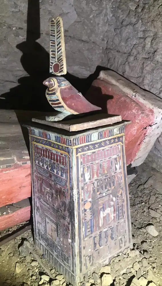 Estatua hallada junto a los ataúdes de Saqqara