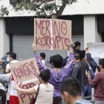 Protestas en Lima por la decisión del Congreso de Perú de destituir al presidente Martín Vizcarra por corrupción.10/11/2020