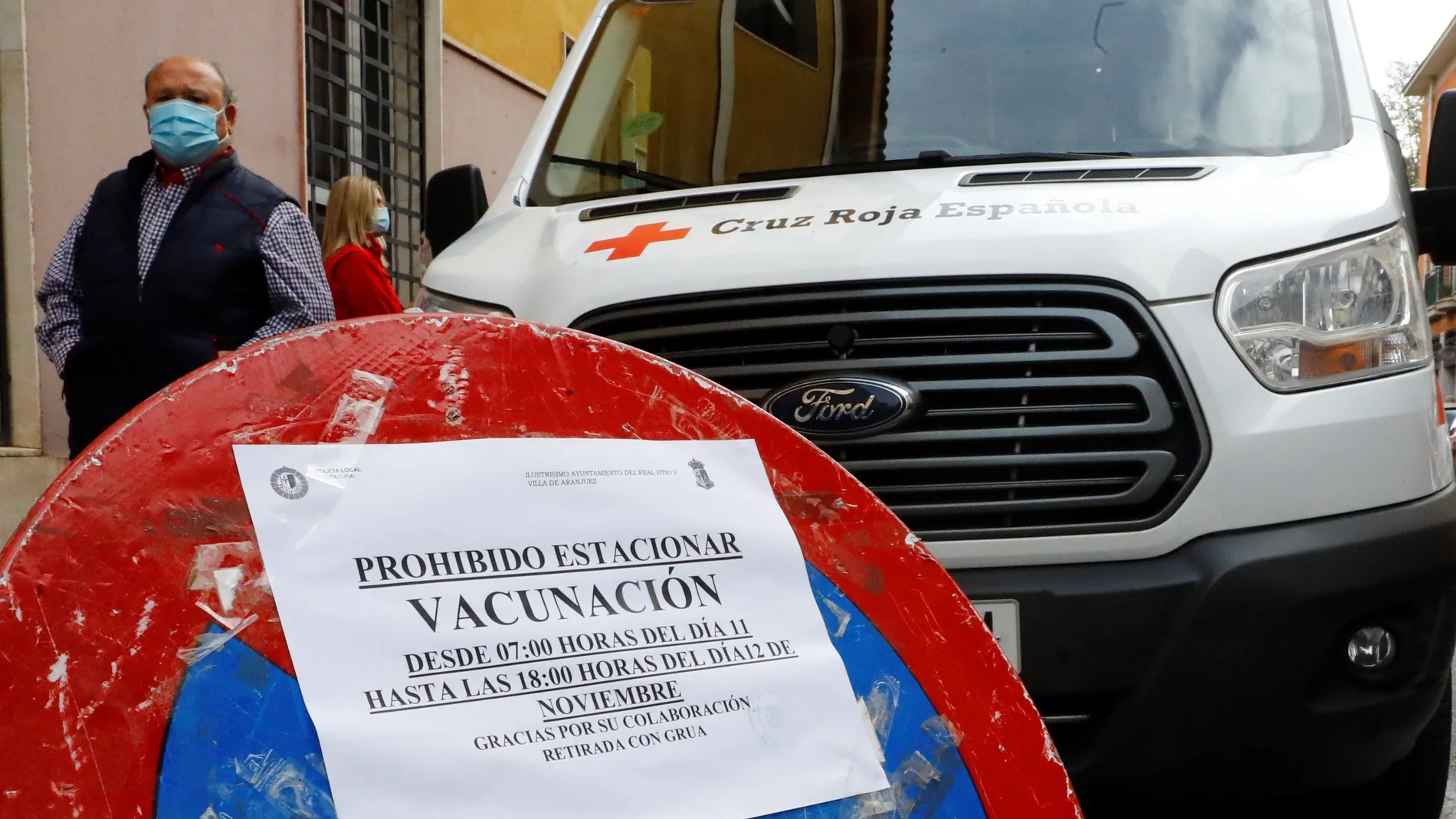 Campaña de vacunación contra la gripe de la Cruz Roja en la localidad madrileña de Aranjuez.
