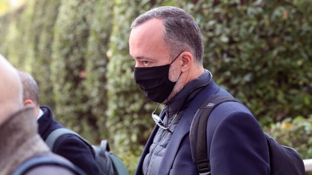 Francisco Martínez a la entrada de la Audiencia Nacional para declarar en el "caso Kitchen"