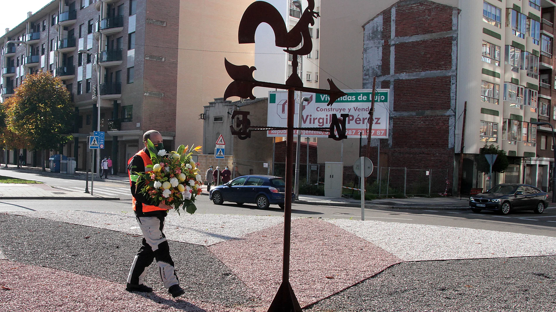 Ofrenda floral de la asociación AVATA en León