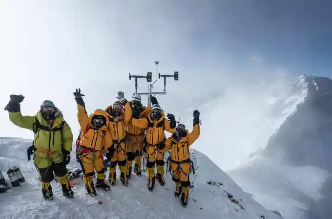 La odisea de instalar estaciones meteorológicas en el Everest