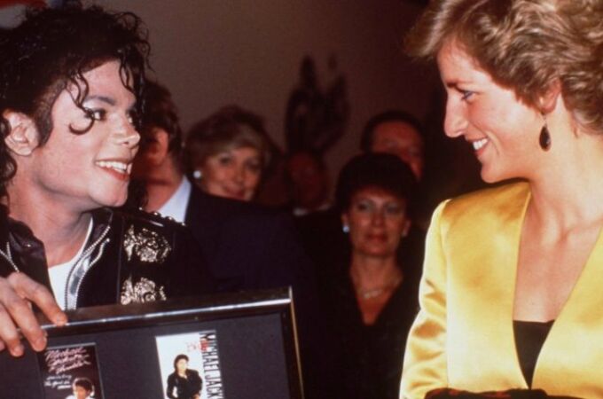Michael Jackson y Lady Di se conocieron en un concierto de el Rey del Pop en Wembley.
