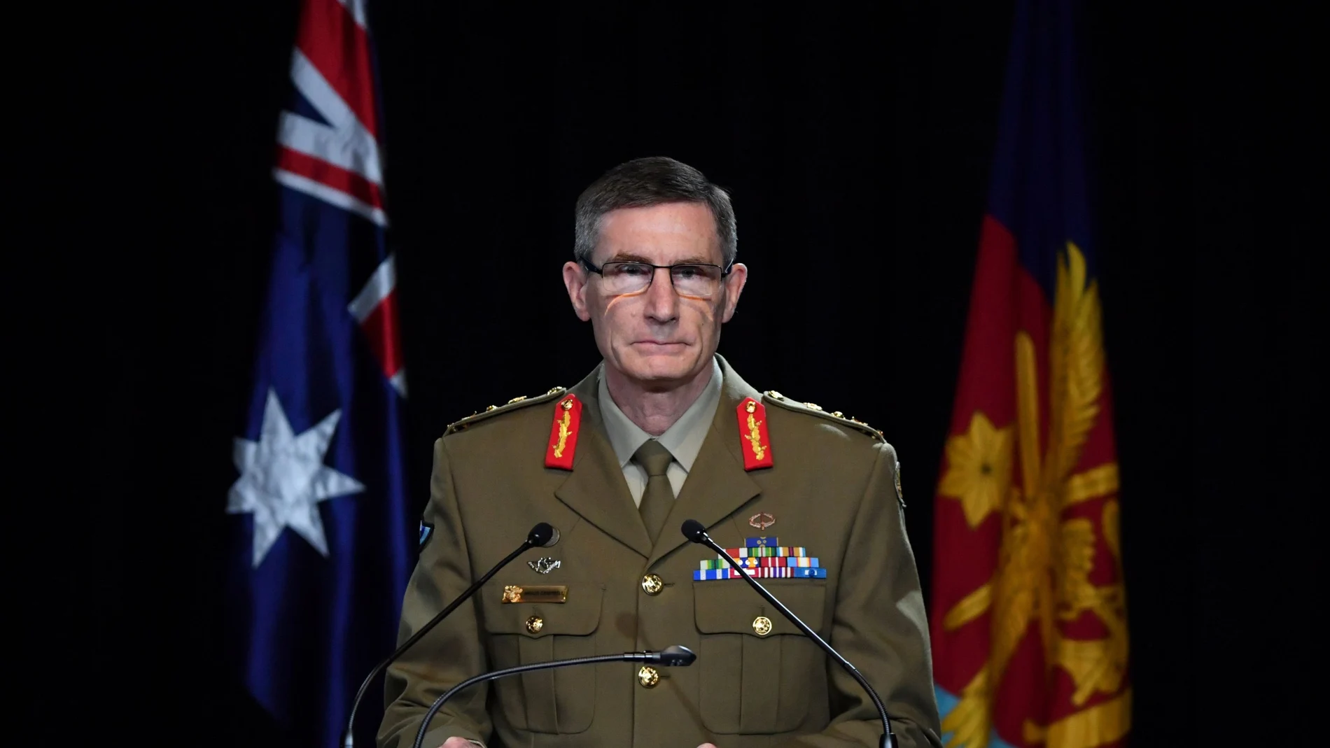 El jefe de las Fuerzas de las Defensa de Australia, Angus Campbell, durante la presentación del informe