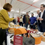 Conrado Íscar en una visita a una feria sobre "Alimentos de Valladolid" antes de la pandemia