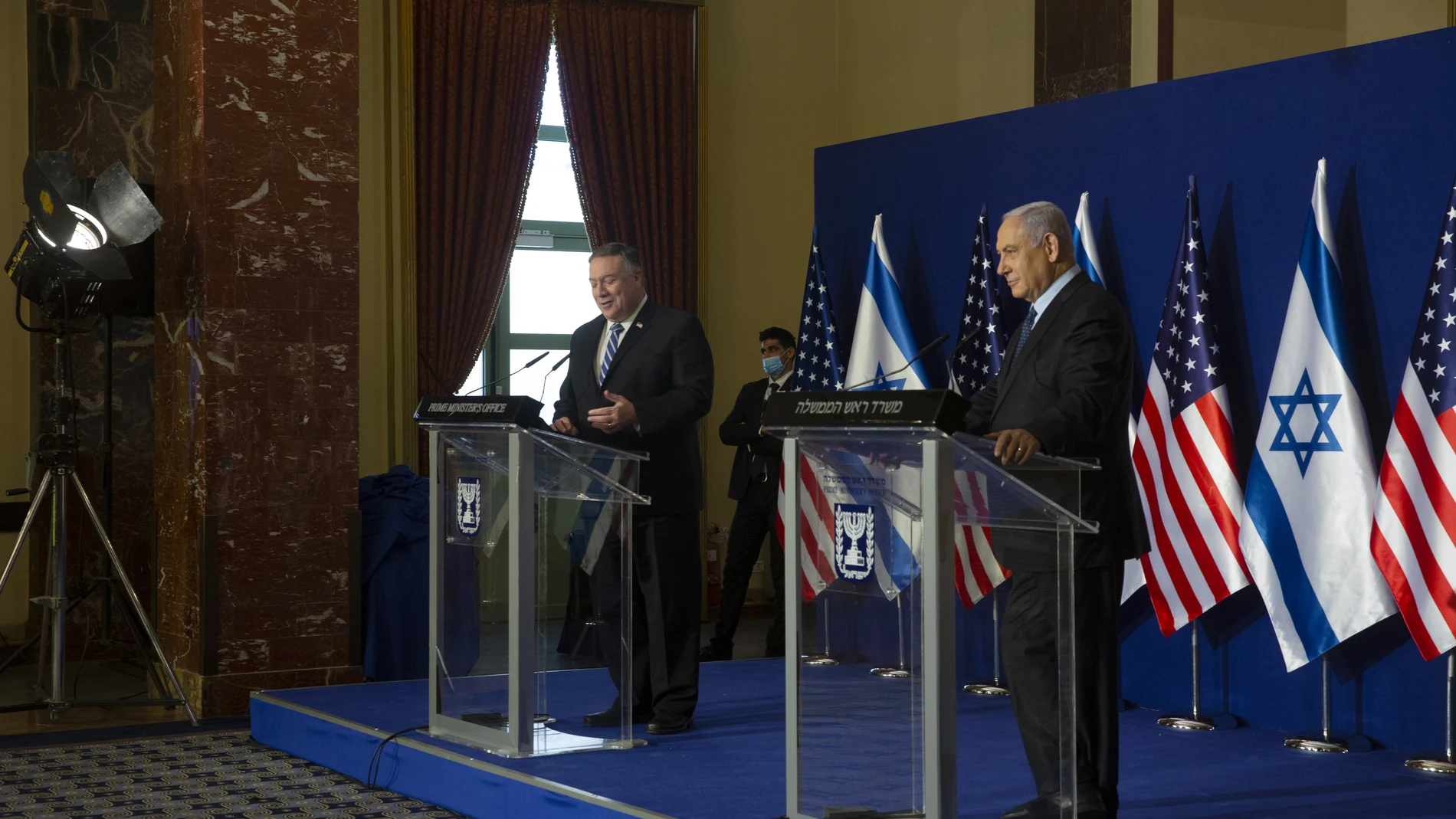 El secretario de Estados Unidos, Mike Pompeo, junto al primer ministro israelí, Benjamin Netanyahu