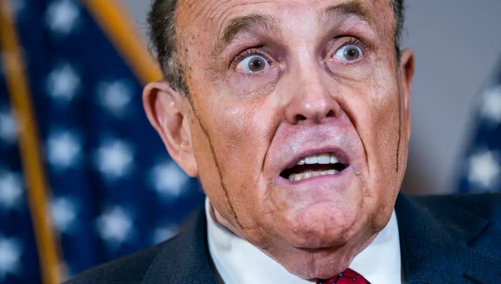 Uno de los momentos más incómodos del abogado de Donald J. Trump, Rudy Giuliani