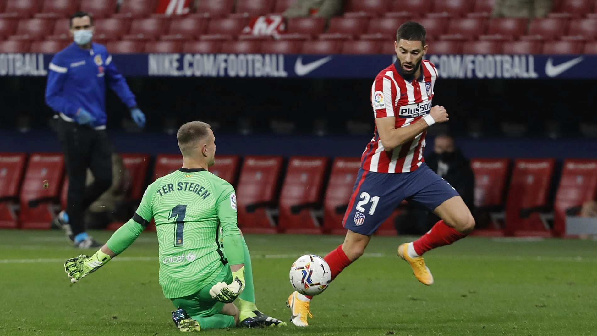 Partido en el Wanda Metropolitano entre el Atletico de Madrid y el F.C Barcelona.