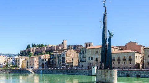 El monumento a la batalla del Ebro en Tortosa, cuya retirada ha sido paralizada en los tribunales