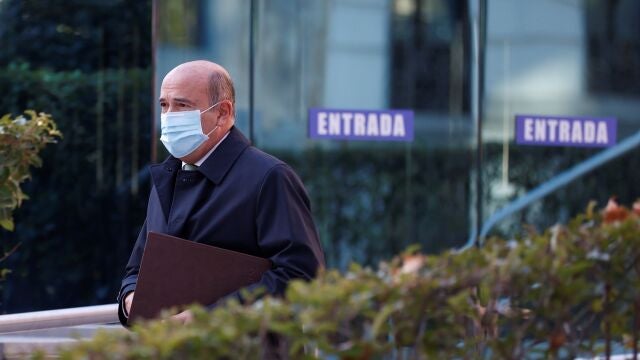 Diego Pérez de los Cobos sale de la Audiencia Nacional el pasado noviembre tras declarar sobre la "operación Kitchen"