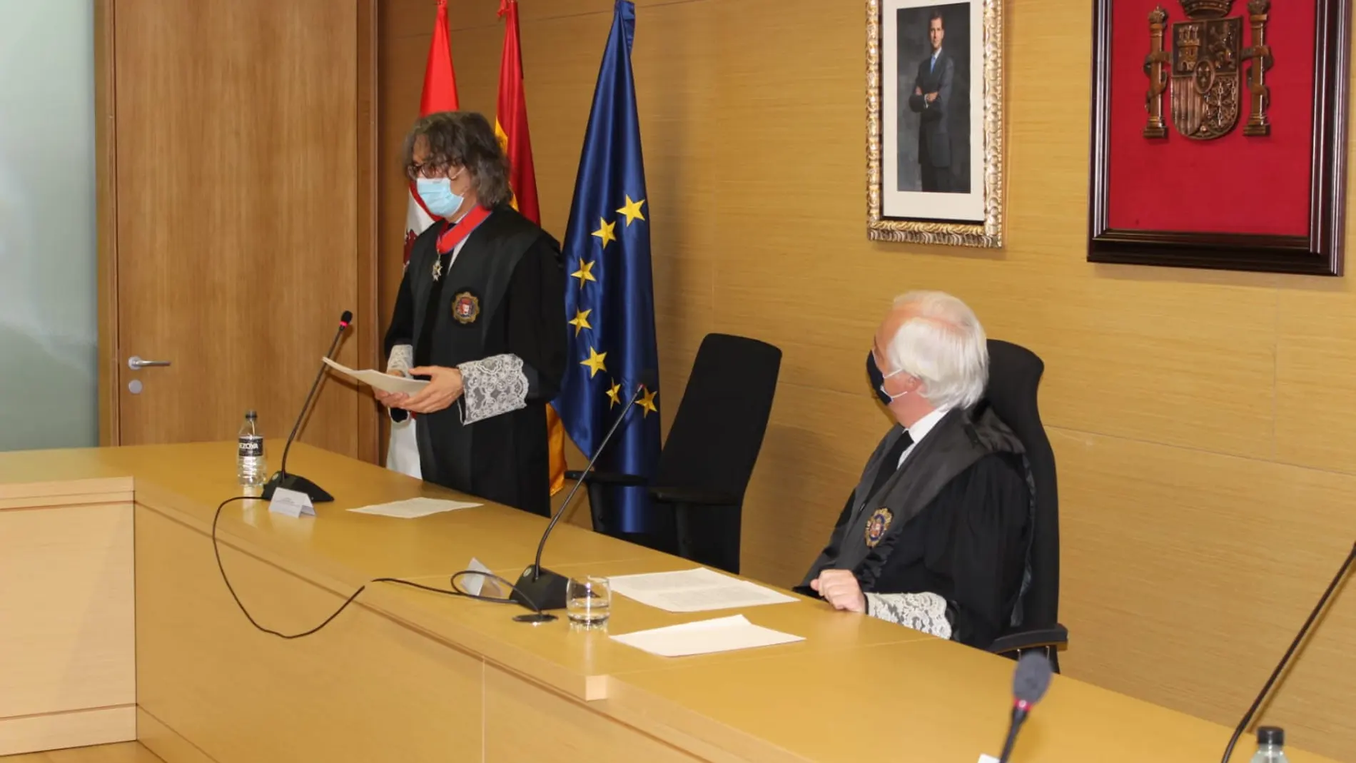 Santiago Mena durante su toma de posesión como fiscal superior de Castilla y León