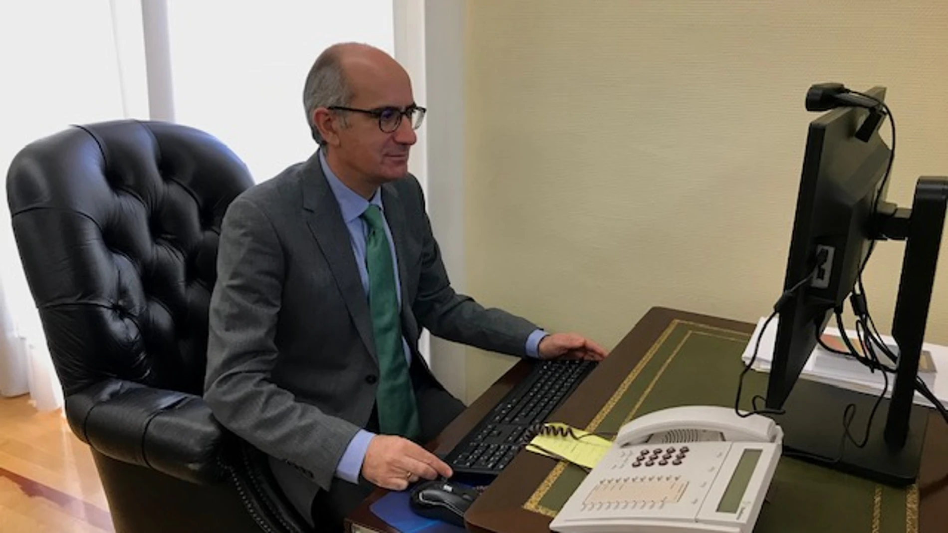 El presidente de la Diputación de Salamanca, Javier Iglesias