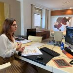 La consejera de Empleo e Industria, Ana carlota Amigo, preside la reunión telemática de la Mesa del Autónomo