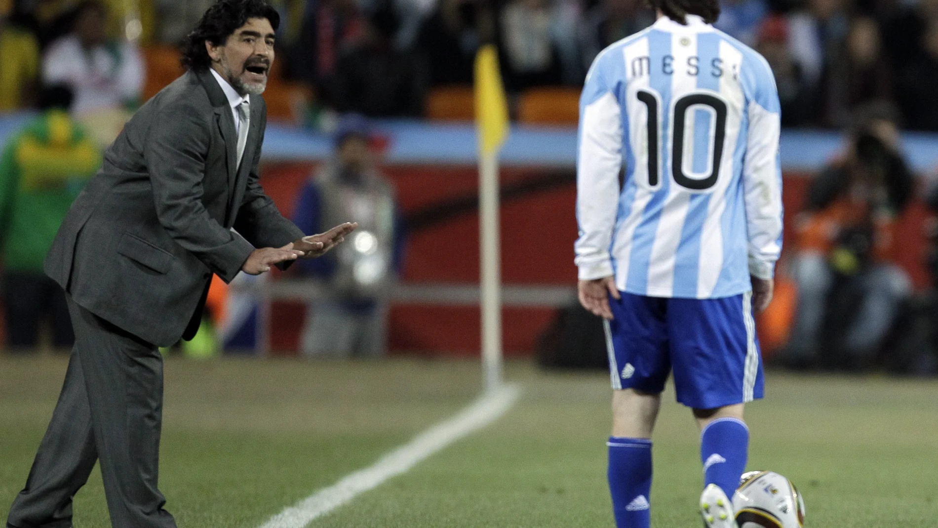 Maradona y Messi coincidieron en la selección argentina durante el mundial de 2010
